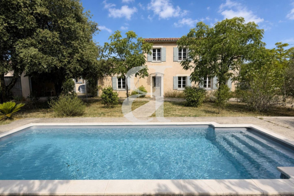 Maison de luxe à vendre à Carpentras, 599 000 €, Photo 1