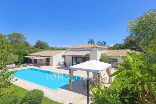 Maison de luxe à vendre à Roquefort-les-Pins, 1 890 000 €, Photo 1