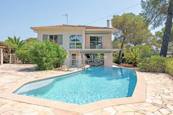 Maison de luxe à vendre à Saint-Raphaël, 1 415 000 €, Photo 1