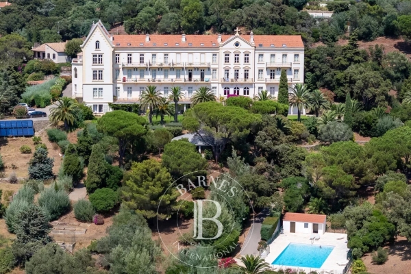 Luxury Apartment for sale in La Croix-Valmer, 860 000 €, Photo 1