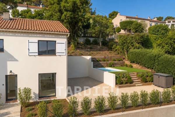 Luxury House for sale in La Croix-Valmer, 950 000 €, Photo 1