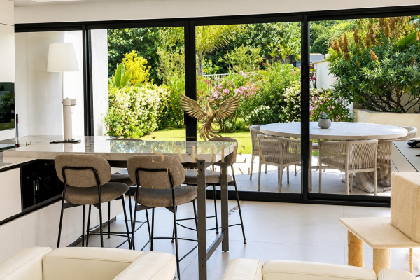 Appartement de luxe à vendre à Antibes, 980 000 €, Photo 2