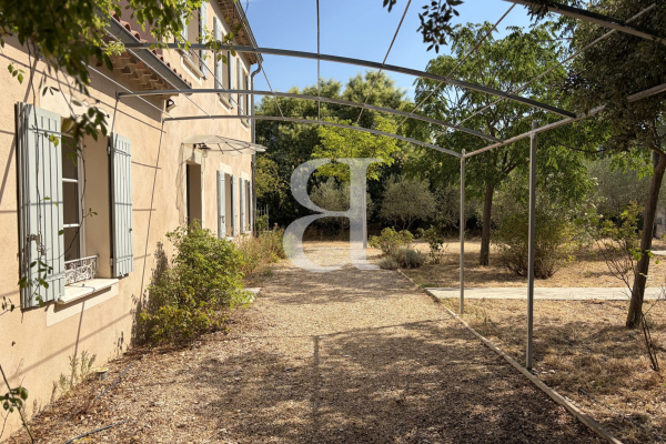 Maison de luxe à vendre à Carpentras, 599 000 €, Photo 3