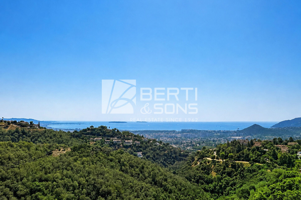 Luxury Apartment for sale in Mandelieu-la-Napoule, 698 000 €, Photo 3