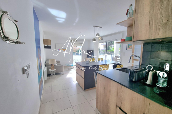 Appartement de luxe à vendre à Cavalaire-sur-Mer, 399 000 €, Photo 5