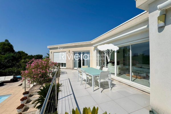 Maison de luxe à vendre à Cavalaire-sur-Mer, 1 970 000 €, Photo 6