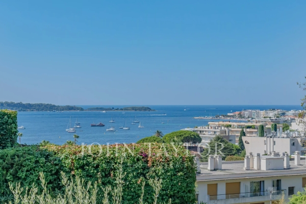 Luxury Apartment for sale in Cannes, 990 000 €, Photo 1