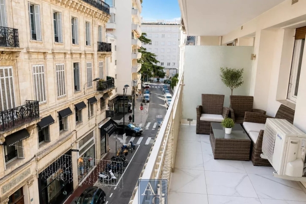 Luxury Apartment for sale in Cannes, 489 000 €, Photo 1