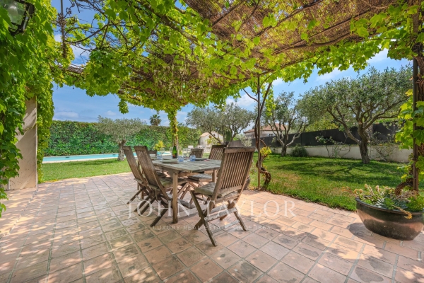 Maison de luxe à vendre à Mougins, 1 890 000 €, Photo 1