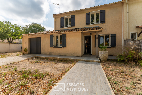 Maison de luxe à vendre à Saint Étienne-du-Grès, 348 000 €, Photo 1