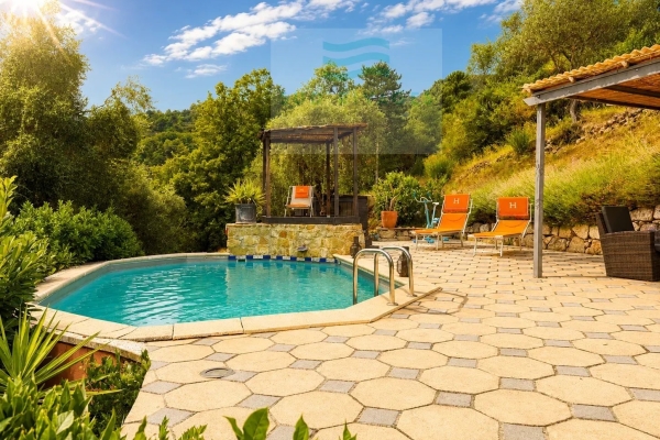 Maison de luxe à vendre à Sospel, 860 000 €, Photo 1