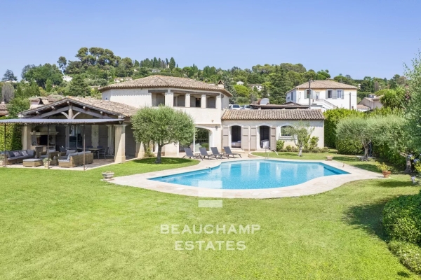 Maison de luxe à louer à Mougins, 9 500 €, Photo 1