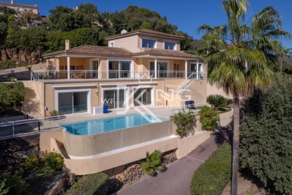 Maison de luxe à vendre à Saint-Raphaël, 1 370 000 €, Photo 1