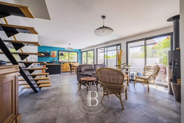 Maison de luxe à vendre à Bordeaux, 850 000 €, Photo 2