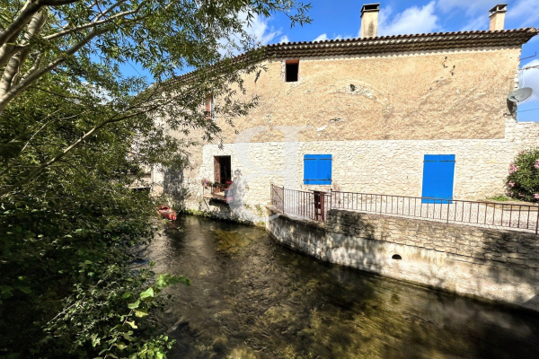 Luxury House for sale in Le Thor, 725 000 €, Photo 2