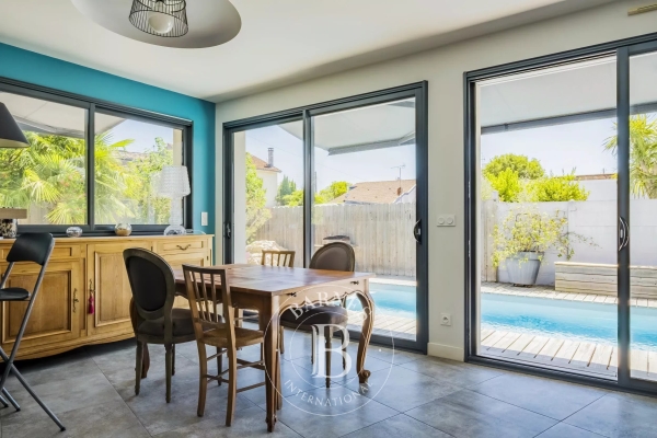 Maison de luxe à vendre à Bordeaux, 850 000 €, Photo 3