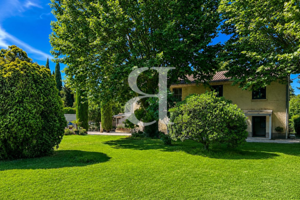Luxury House for sale in Le Thor, 586 000 €, Photo 3