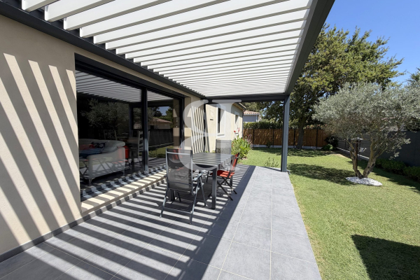 Maison de luxe à vendre à Châteauneuf-de-Gadagne, 450 000 €, Photo 3