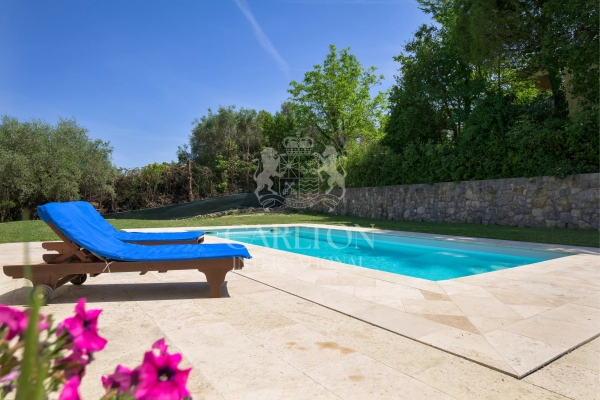 Maison de luxe à vendre à Grasse, 849 000 €, Photo 3