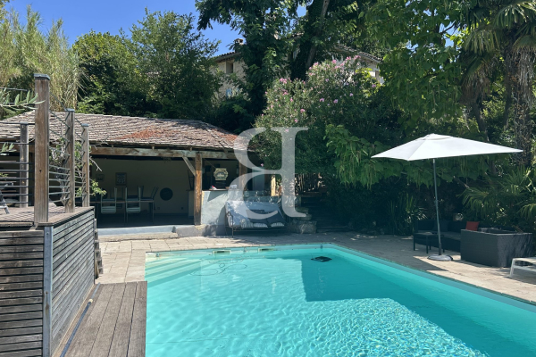 Maison de luxe à vendre à Mirabel-Aux-Baronnies, 990 000 €, Photo 1