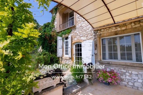 Maison de luxe à vendre à Cadenet, 1 350 000 €, Photo 1