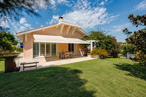 Luxury House for sale in Biarritz, 1 495 000 €, Photo 1