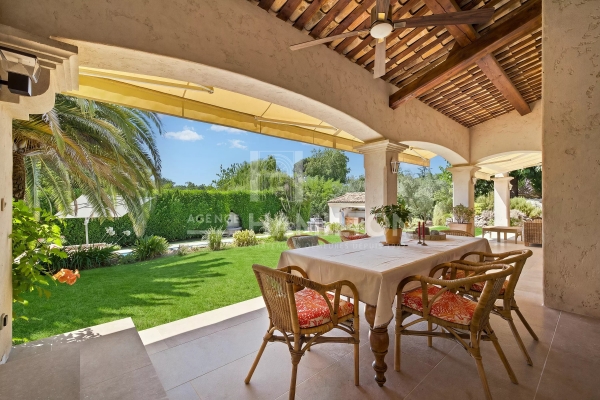 Luxury House for sale in Châteauneuf-Grasse, 1 599 000 €, Photo 1
