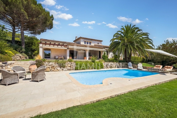 Luxury House for sale in Châteauneuf-Grasse, 1 599 000 €, Photo 1