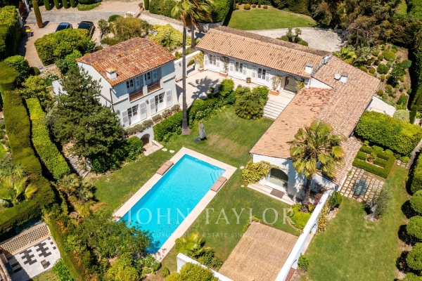Maison de luxe à vendre à La Colle-sur-Loup, 3 300 000 €, Photo 1
