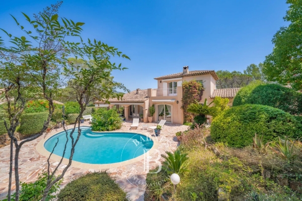 Maison de luxe à vendre à Saint-Raphaël, 1 290 000 €, Photo 1