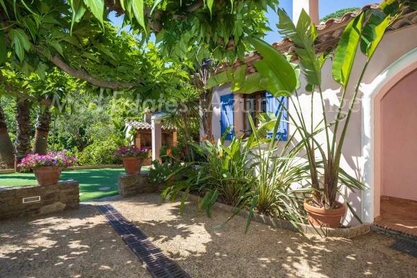 Maison de luxe à vendre à La Garde-Freinet, 880 000 €, Photo 1