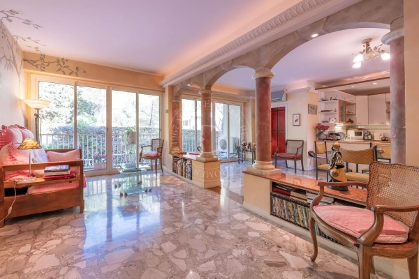 Luxury Apartment for sale in Beaulieu-sur-Mer, 780 000 €, Photo 2