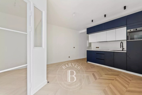 Appartement de luxe à vendre à Paris 7ème, 489 000 €, Photo 2