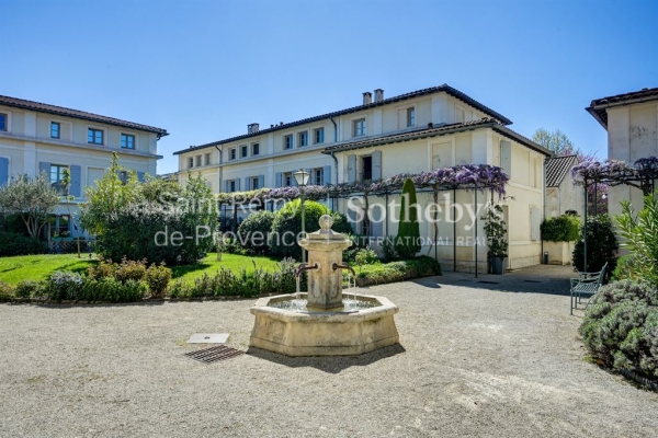 Maison de luxe à vendre à Saint-Rémy-de-Provence, 458 000 €, Photo 3