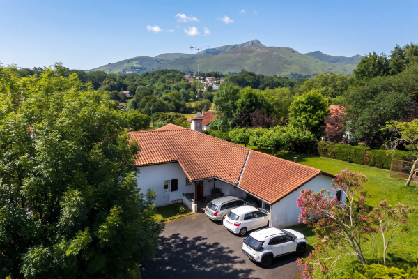 Luxury House for sale in Ascain, 890 000 €, Photo 3