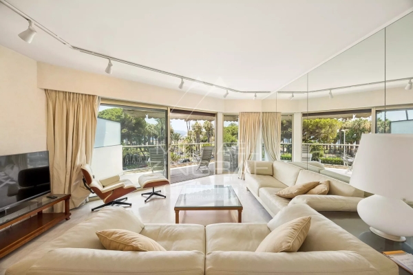 Luxury Apartment for sale in Cannes, 900 000 €, Photo 3