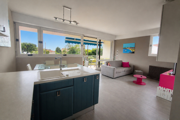 Luxury Apartment for sale in Royan, 265 000 €, Photo 1