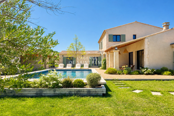 Maison de luxe à vendre à Saint-Rémy-de-Provence, 2 436 000 €, Photo 1