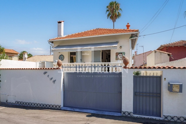 Maison de luxe à vendre à Le Golfe Juan, 675 000 €, Photo 1