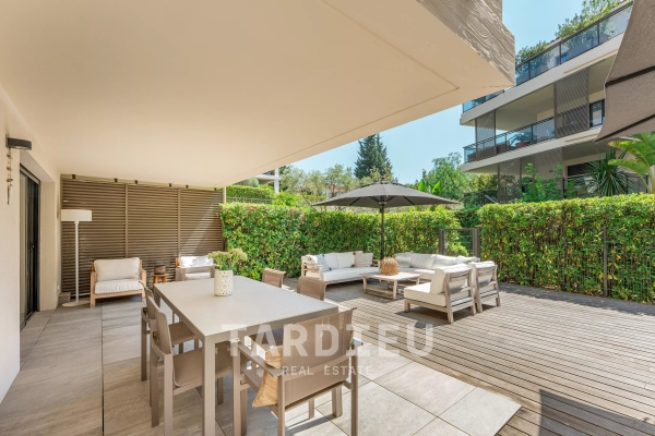 Luxury Apartment for sale in Saint-Tropez, 2 595 000 €, Photo 1