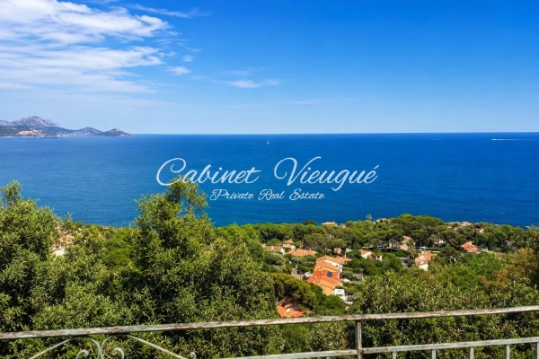 Maison de luxe à vendre à Roquebrune-sur-Argens, 800 000 €, Photo 1
