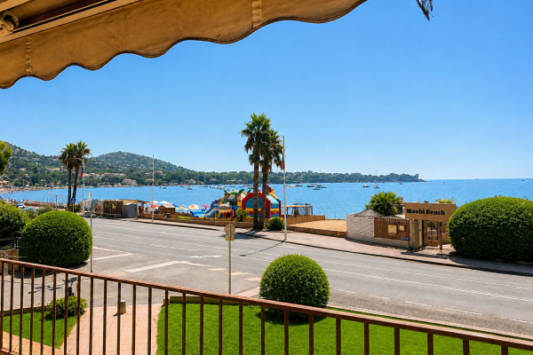 Appartement de luxe à vendre à Agay, 310 000 €, Photo 1