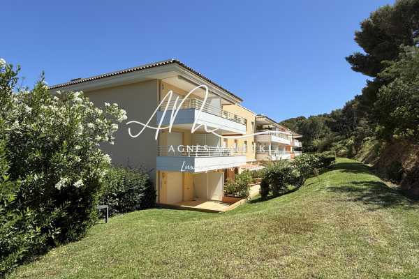Appartement de luxe à vendre à Cavalaire-sur-Mer, 555 000 €, Photo 1
