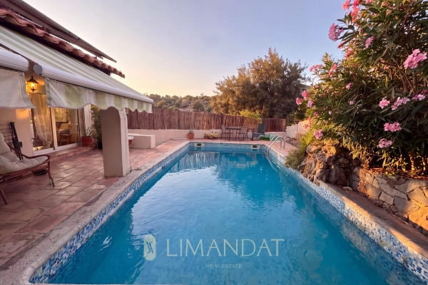 Maison de luxe à vendre à Saint-Raphaël, 690 000 €, Photo 2