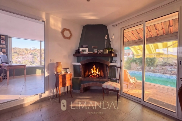 Maison de luxe à vendre à Saint-Raphaël, 690 000 €, Photo 3