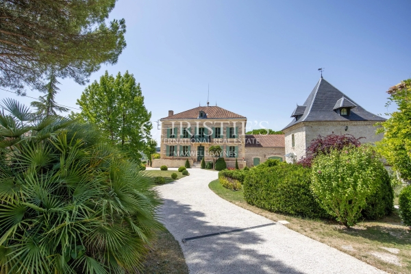 Maison de luxe à vendre à Agen, 1 600 000 €, Photo 1