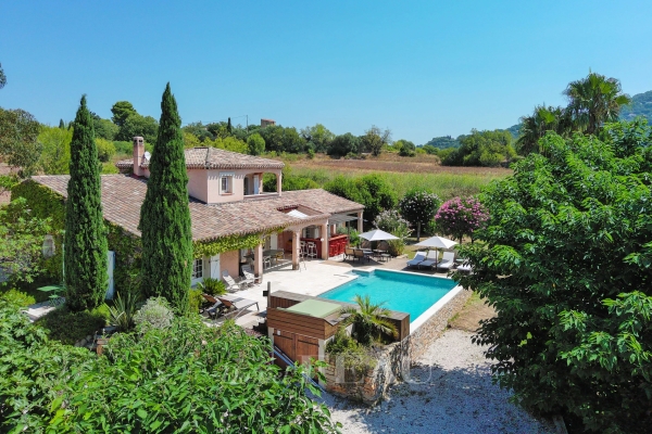 Maison de luxe à vendre à Saint-Cyr-sur-Mer, 2 790 000 €, Photo 1
