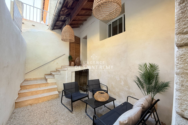 Appartement de luxe à vendre à Saint-Rémy-de-Provence, 315 000 €, Photo 1