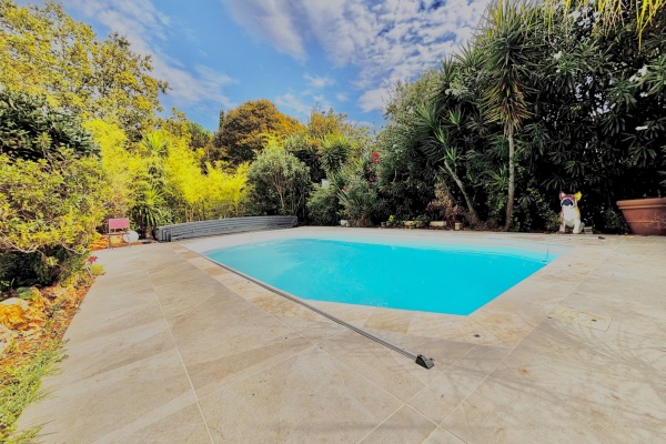 Luxury House for sale in Le Cannet, 1 018 400 €