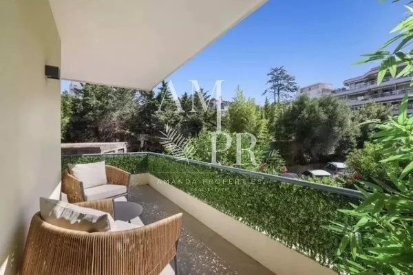 Luxury Apartment for sale in Cannes, 795 000 €, Photo 1